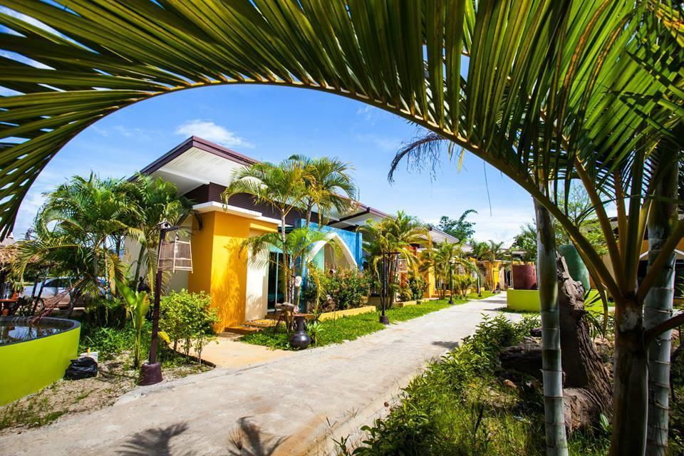Fullhouse Resort Mae Suai Exteriör bild