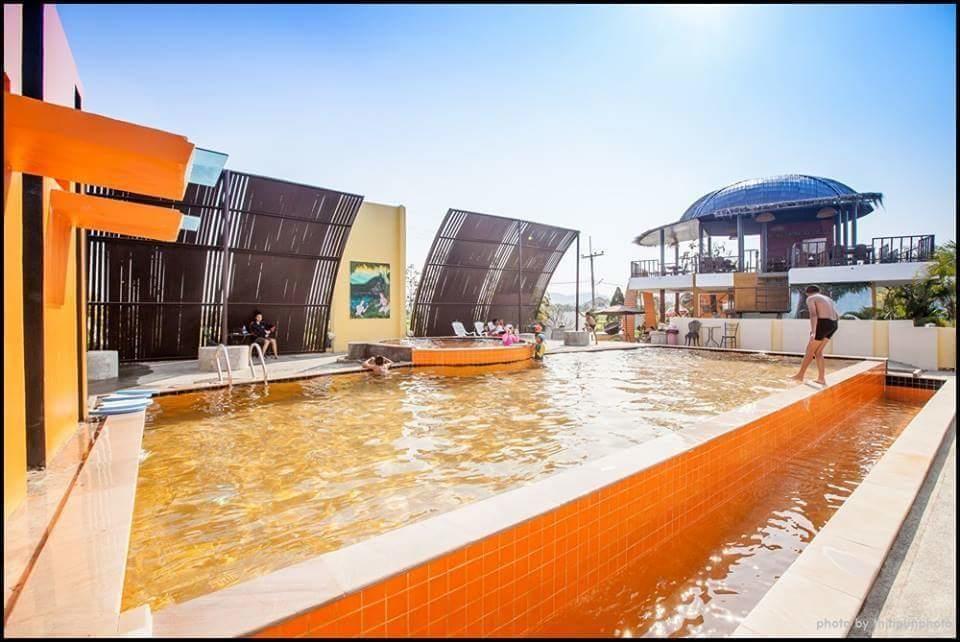 Fullhouse Resort Mae Suai Exteriör bild