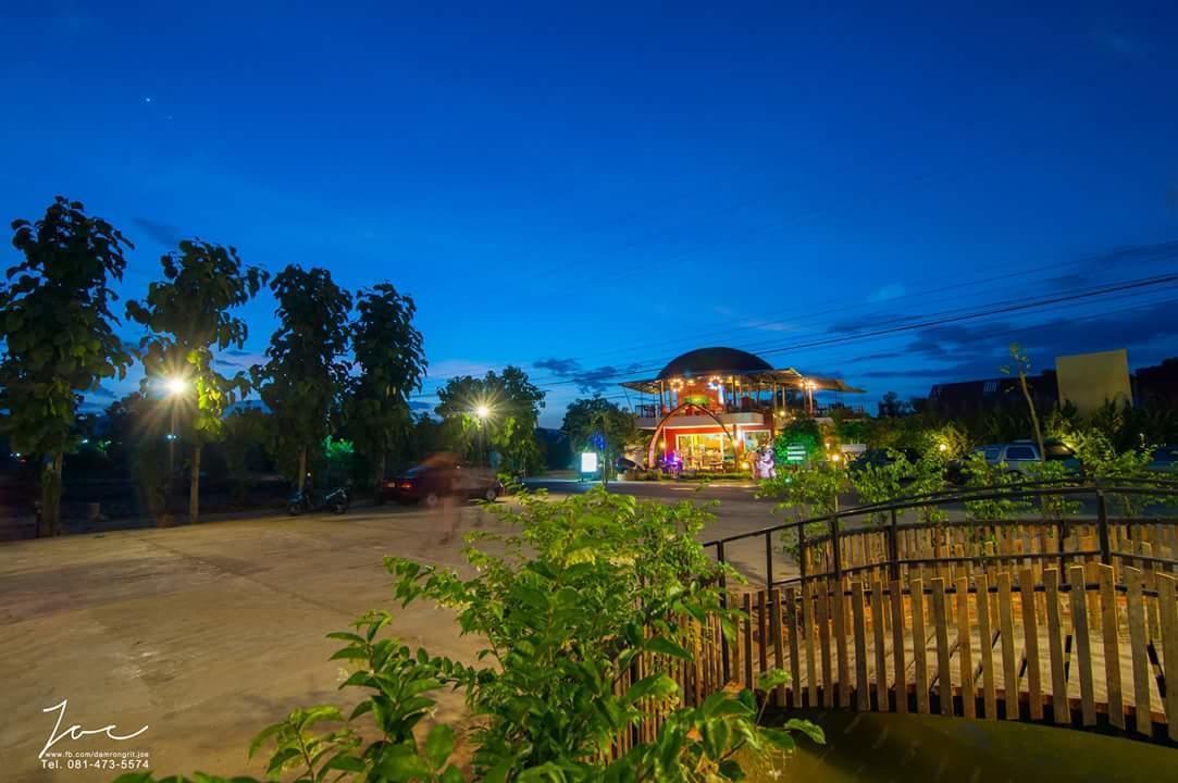 Fullhouse Resort Mae Suai Exteriör bild